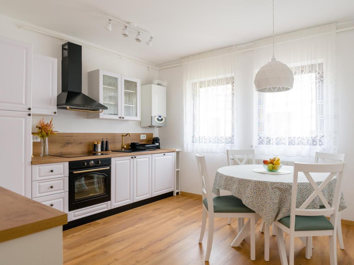 Tonka Apartment Pula Extérieur photo