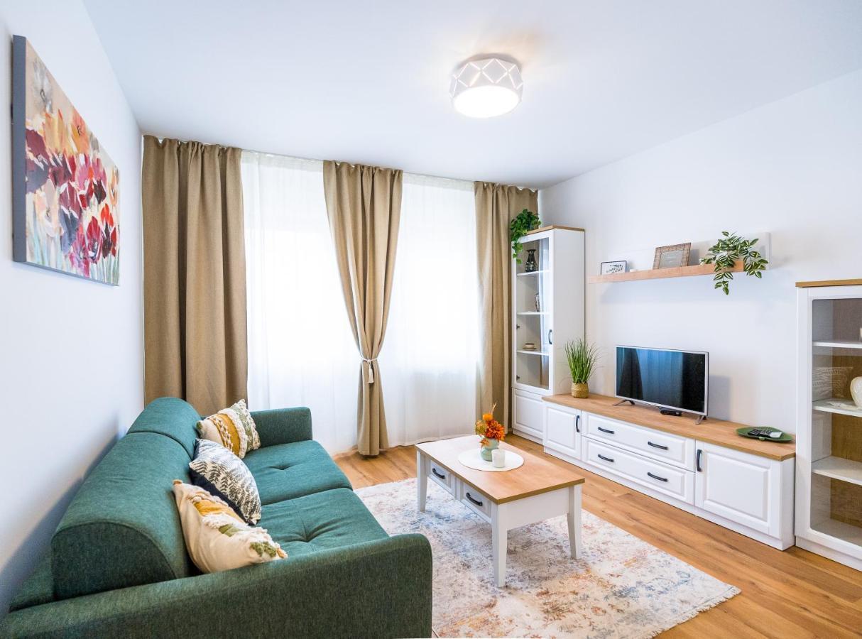 Tonka Apartment Pula Extérieur photo