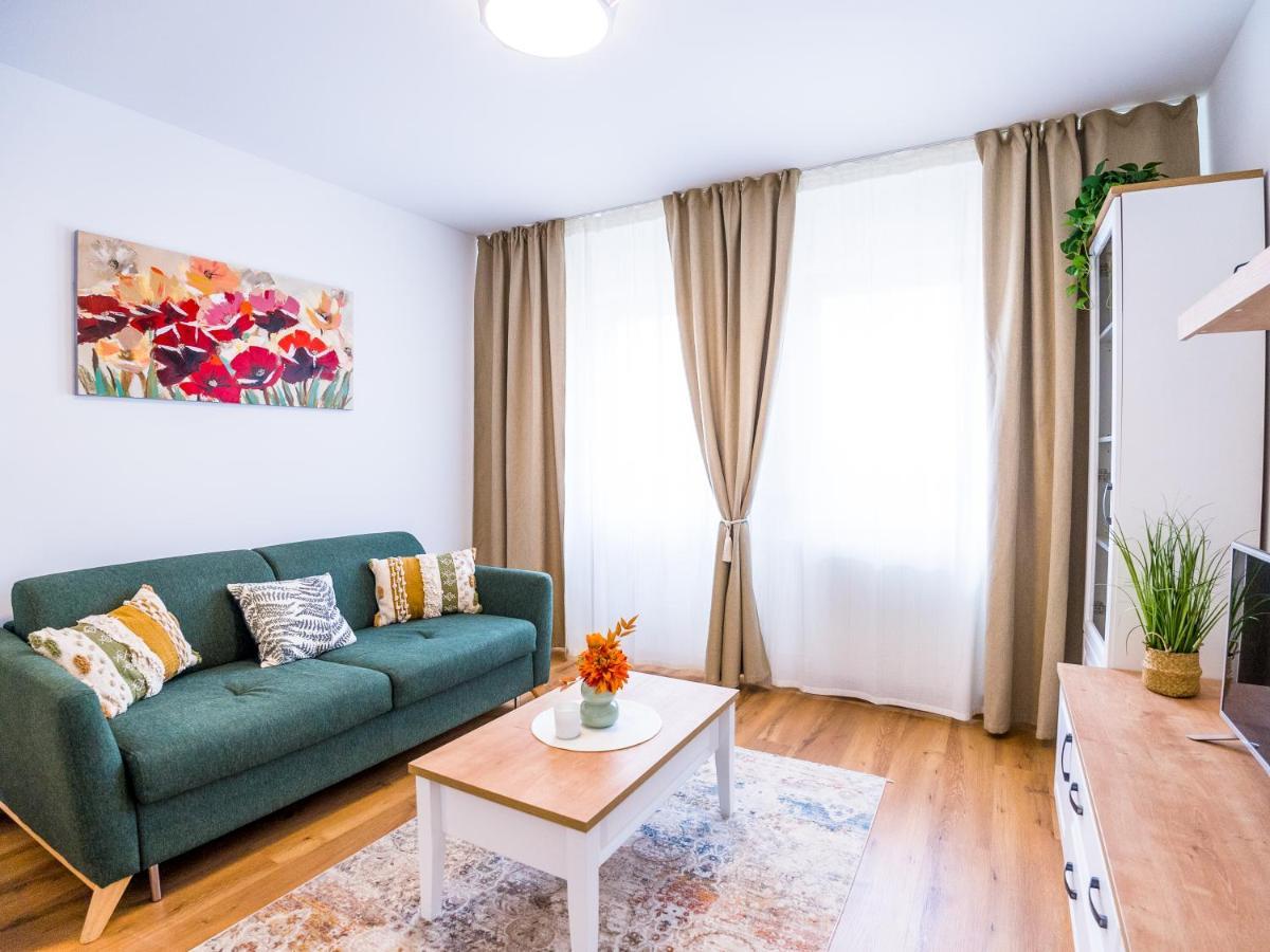 Tonka Apartment Pula Extérieur photo